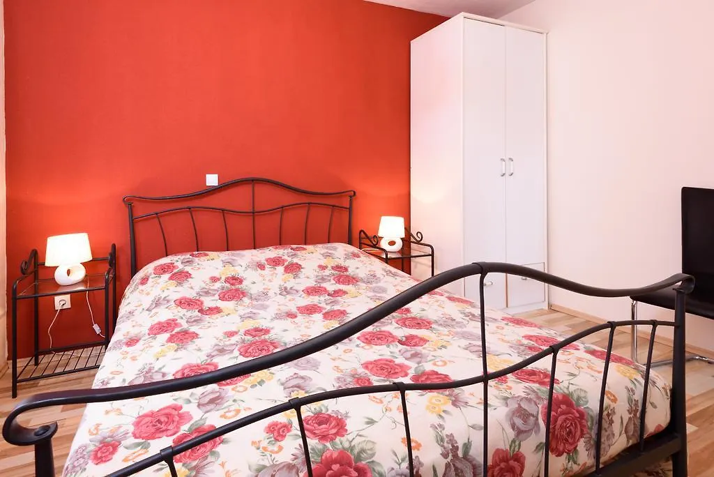 Apartments Salona Trogir